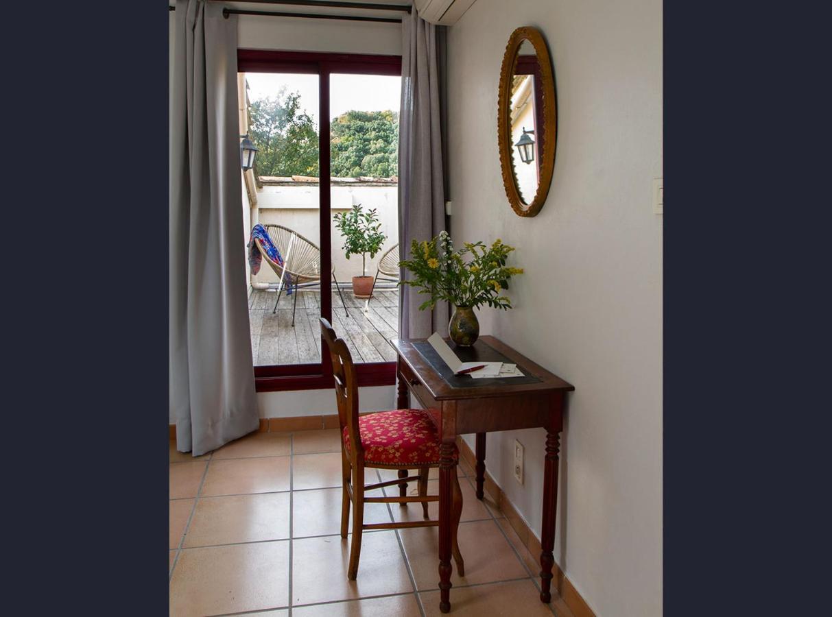 Le Clos Des Chenes Lagarde-Pareol Exterior photo